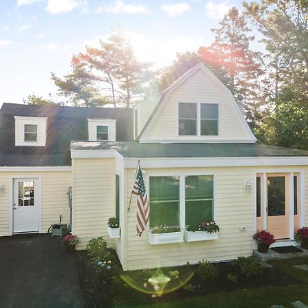 Bright 4Br Beach House, Pine Point Perfection Scarborough Bagian luar foto