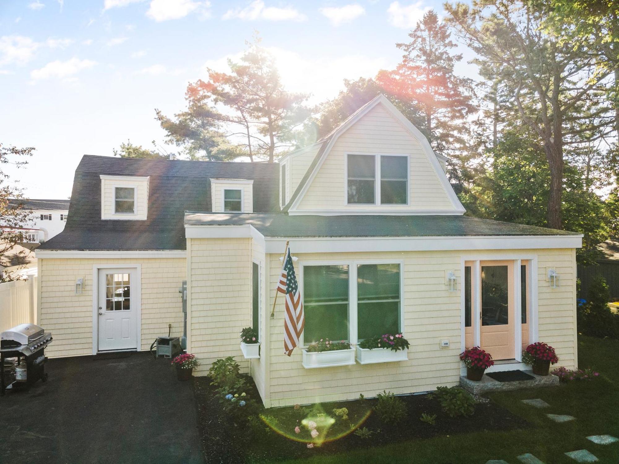 Bright 4Br Beach House, Pine Point Perfection Scarborough Bagian luar foto