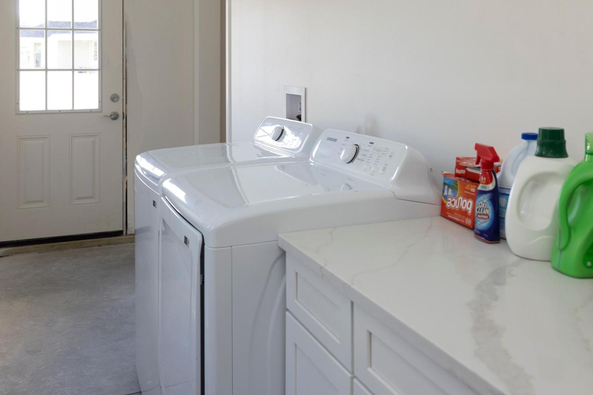Bright 4Br Beach House, Pine Point Perfection Scarborough Bagian luar foto