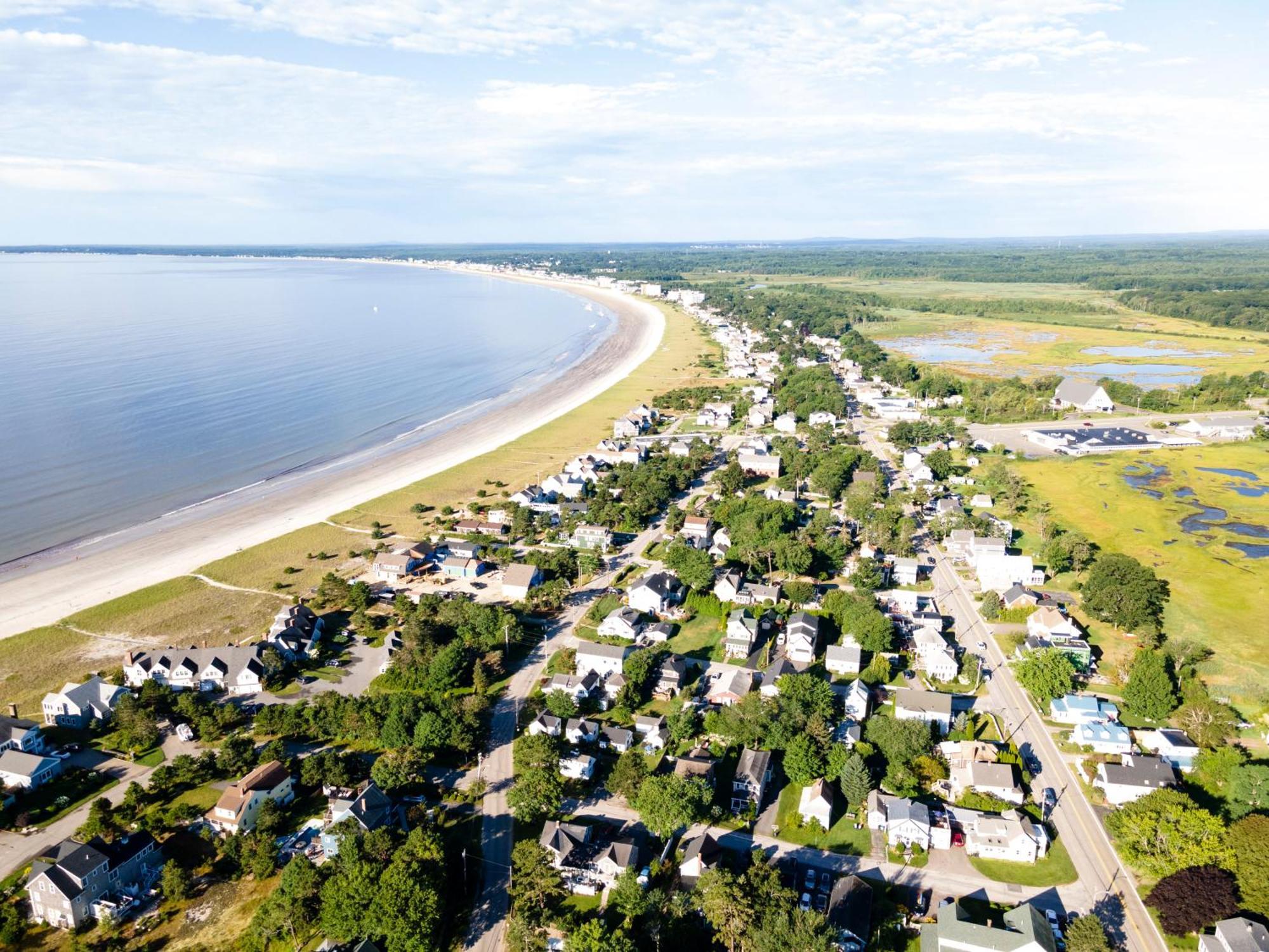 Bright 4Br Beach House, Pine Point Perfection Scarborough Bagian luar foto